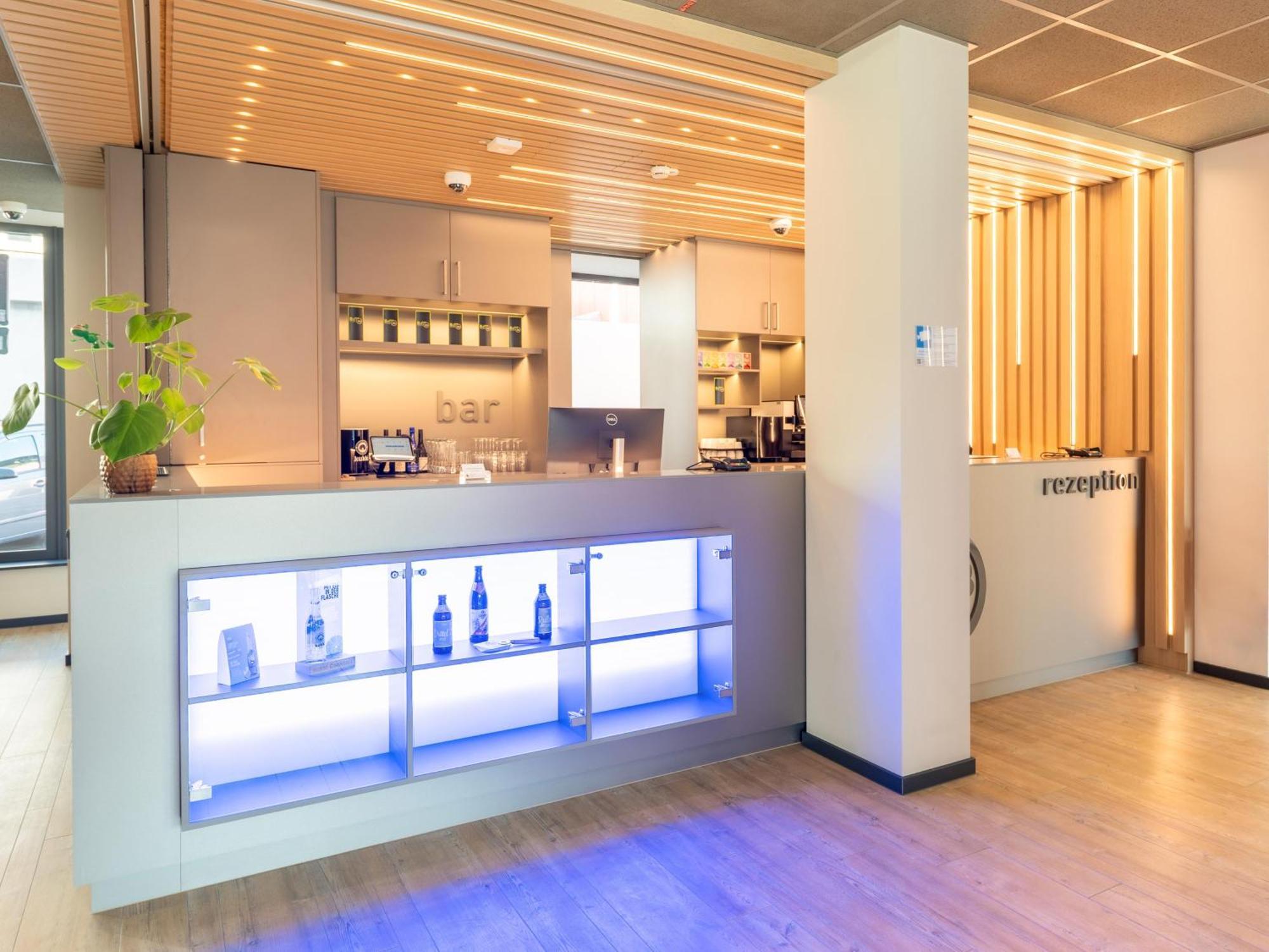 B&B Hotel Albstadt-Hbf Eksteriør billede